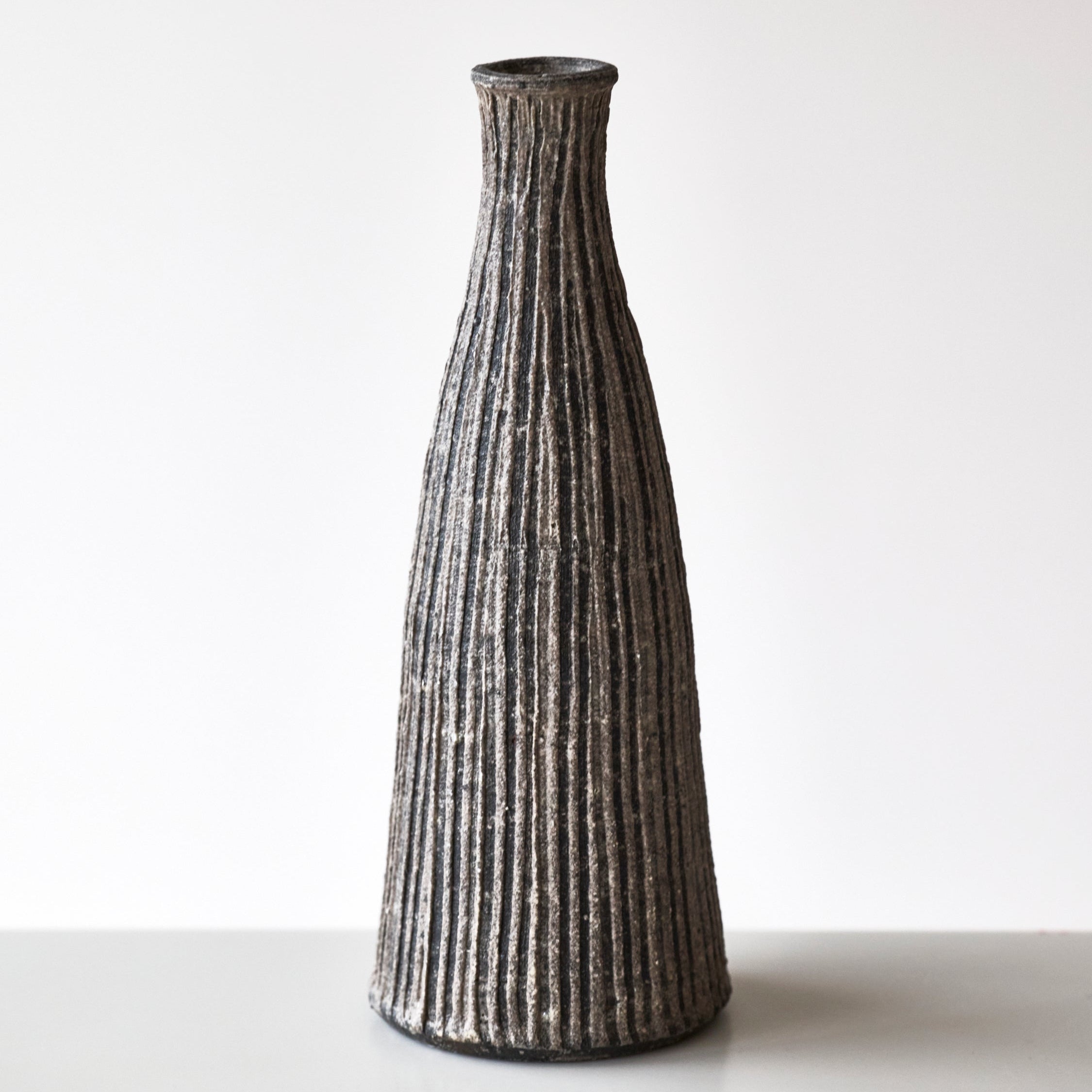 11 櫛目一輪挿し