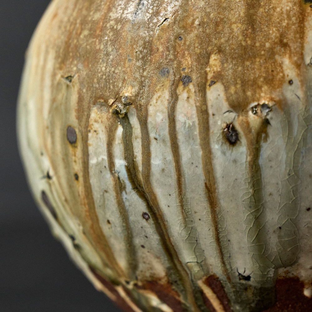 08 灰かむり丸壺