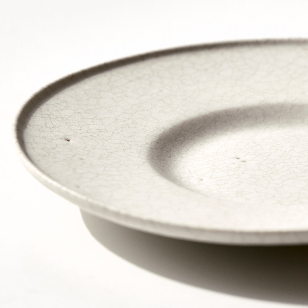 214_C タタラリム皿(白、貫入)
