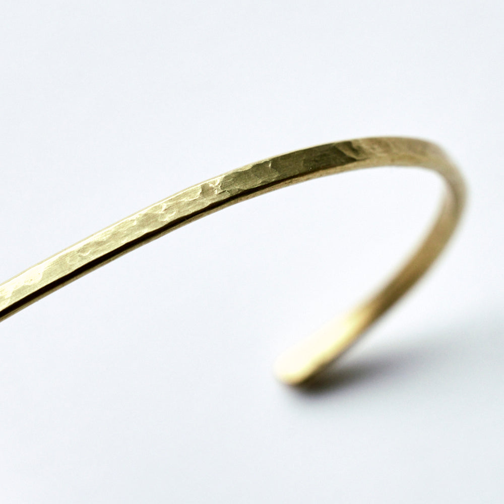 75 バングル/真鍮　鎚目・極細
