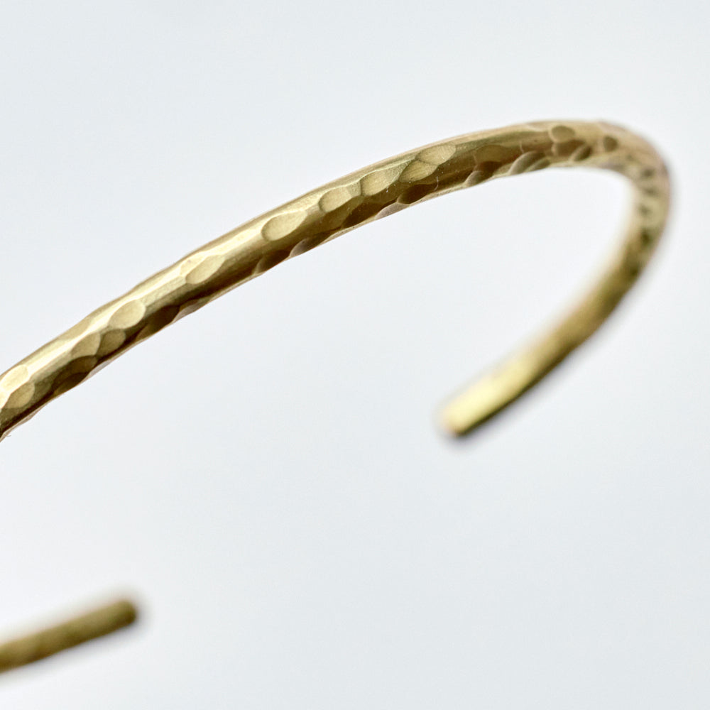 76 バングル/真鍮　鎚目・甲丸