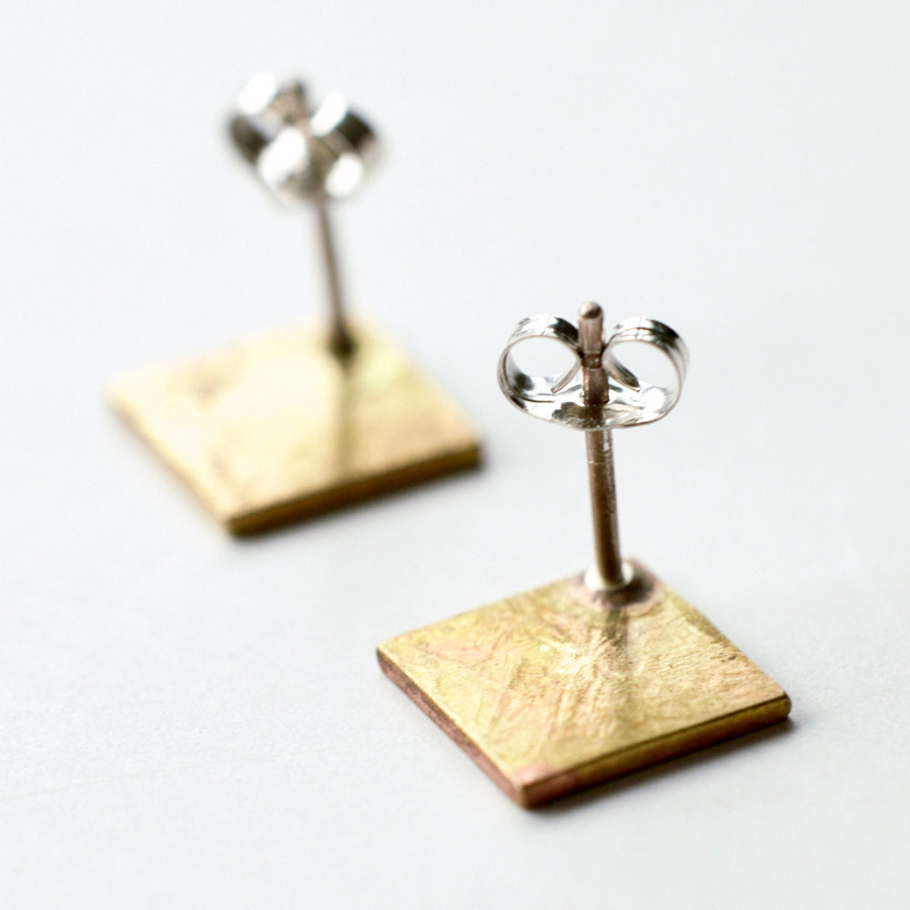 84 ピアス/キャッチ式・四角