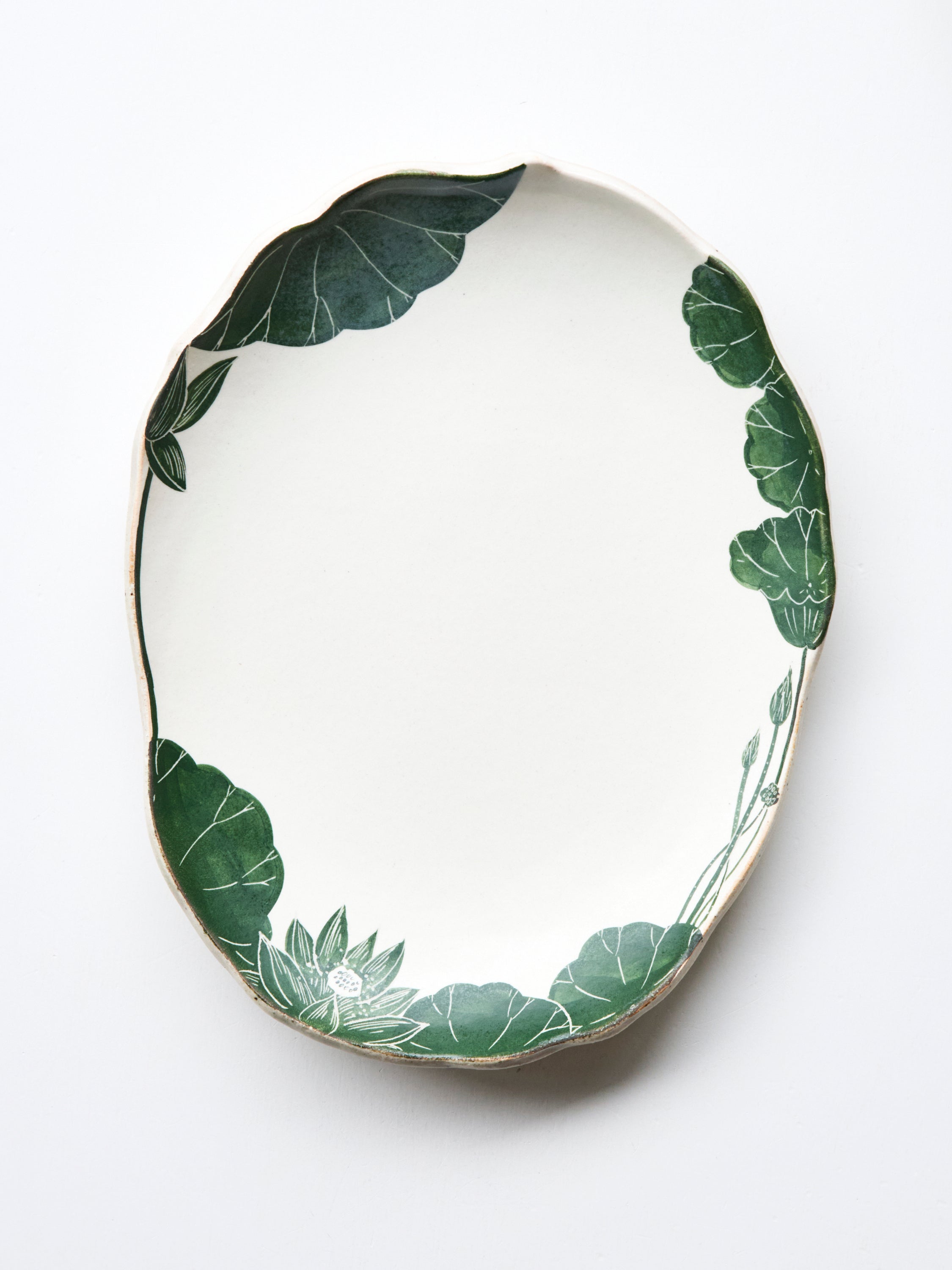 61 緑ハス縁取り変形皿（オーバル）