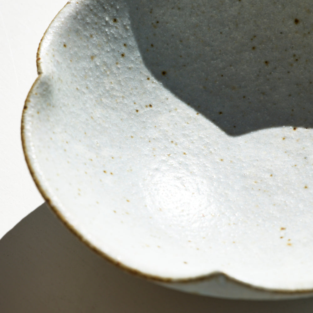 18 5寸輪花鉢 粉引