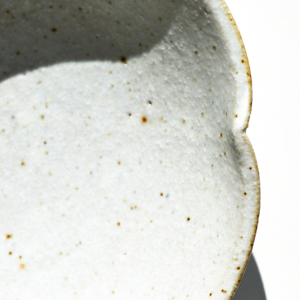 18 5寸輪花鉢 粉引