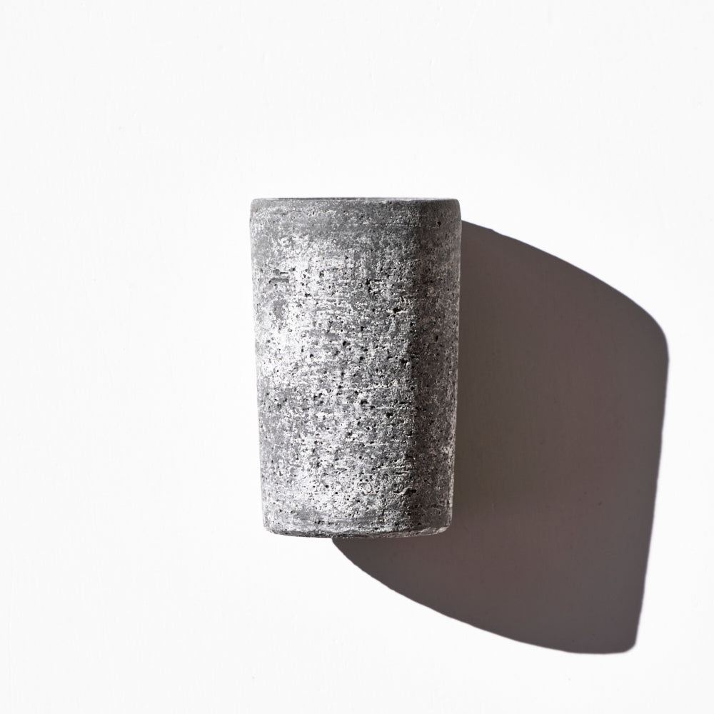 28 炻器 筒杯 / 灰白