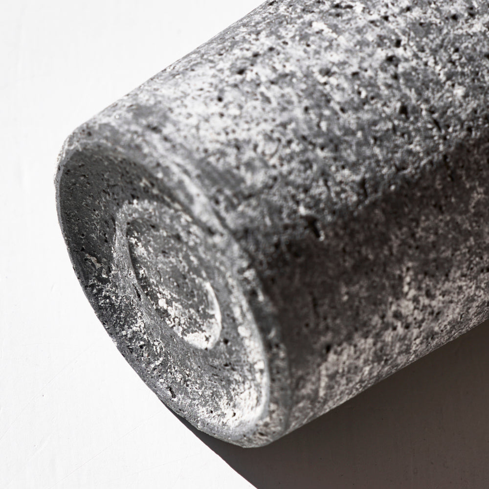 28 炻器 筒杯 / 灰白