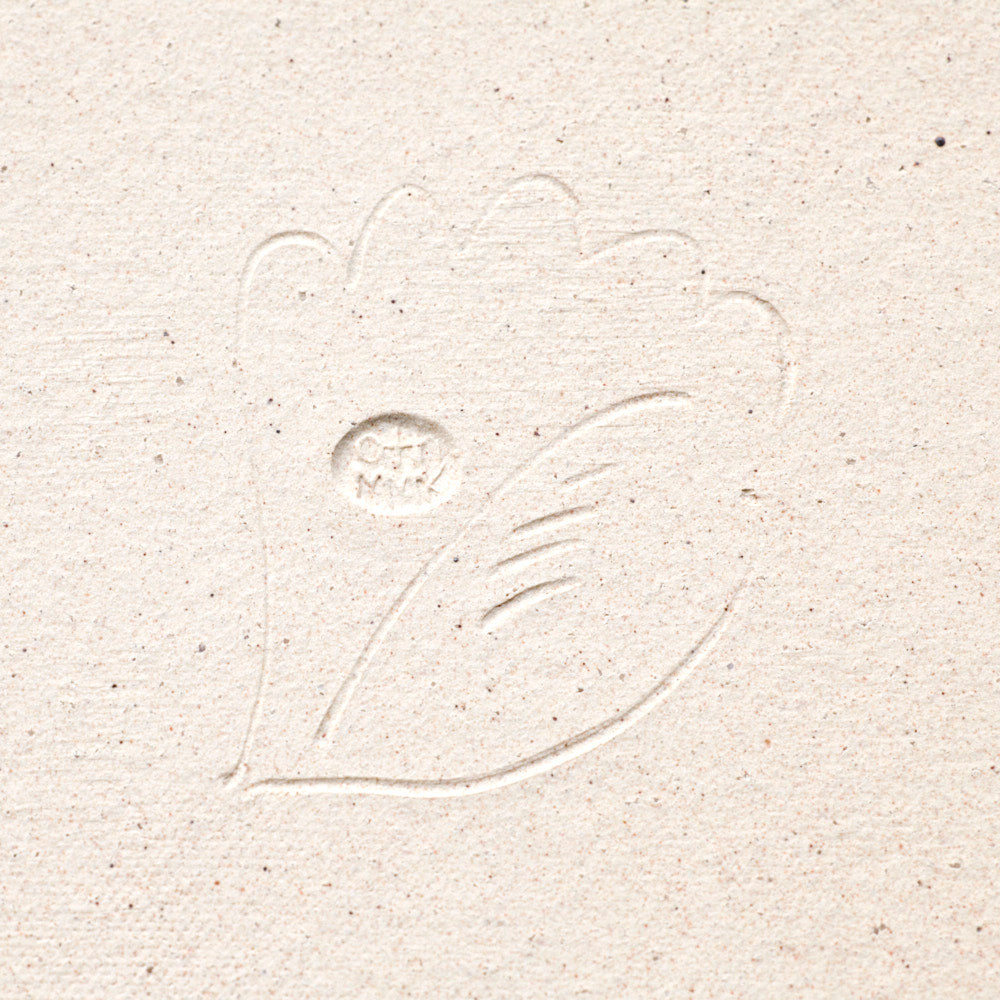 63 黒い花縁取り変形皿（角）