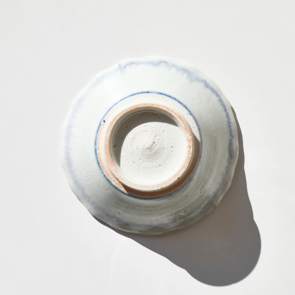 28 染付波縁5.5寸鉢