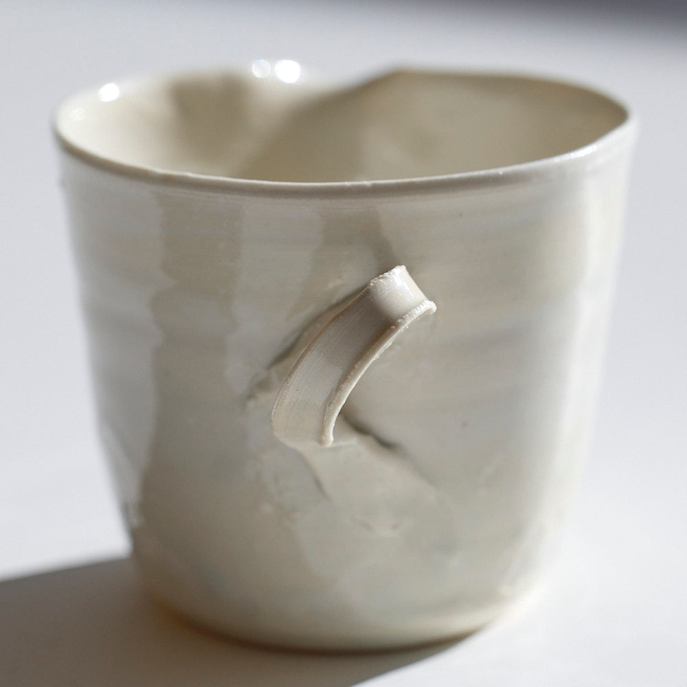 06B 白瓷耳付豆ピッチャー