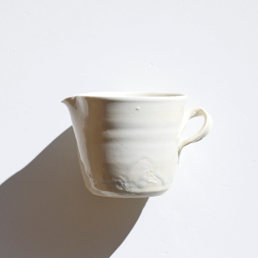 06B 白瓷耳付豆ピッチャー