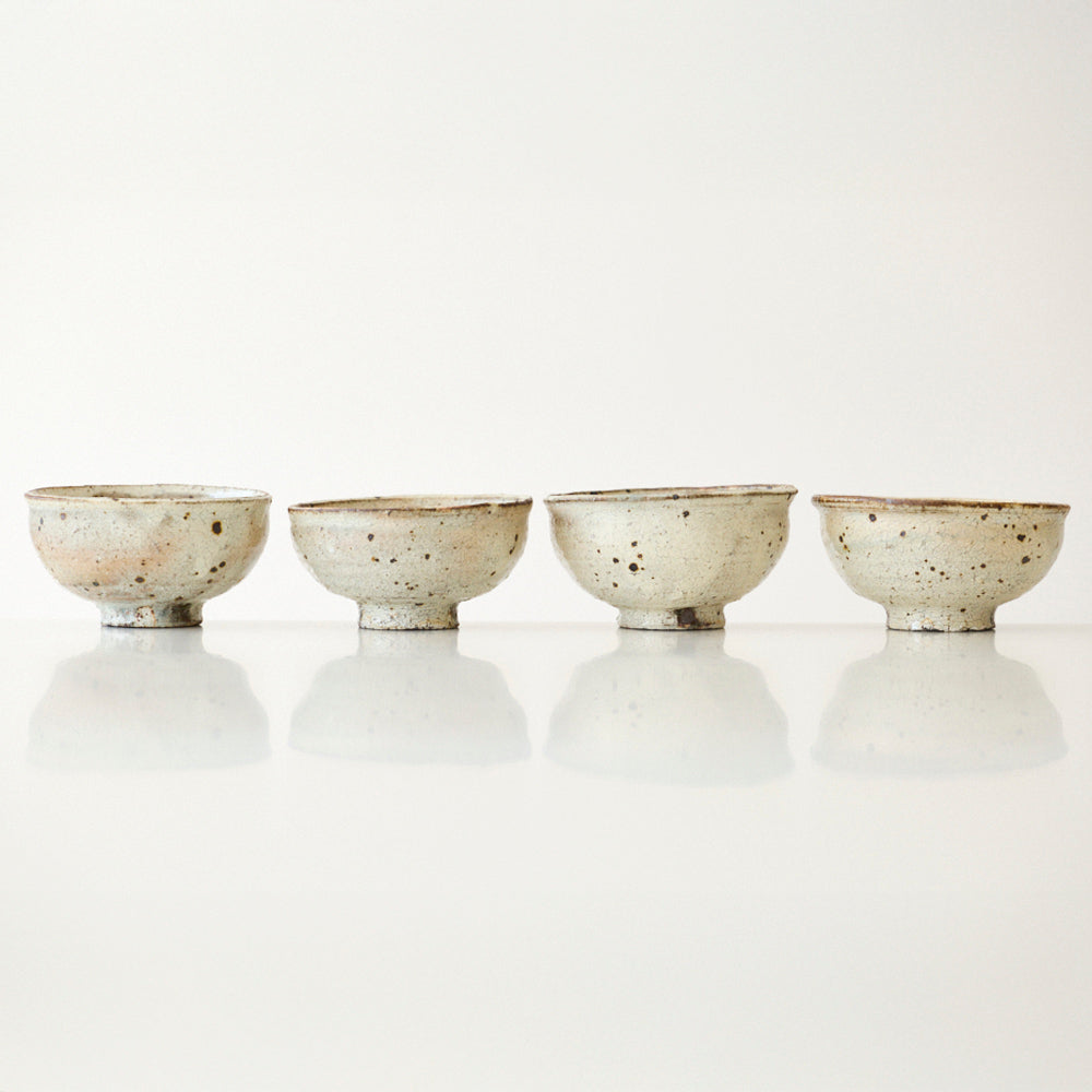 20 荒ヒビ粉引丸碗