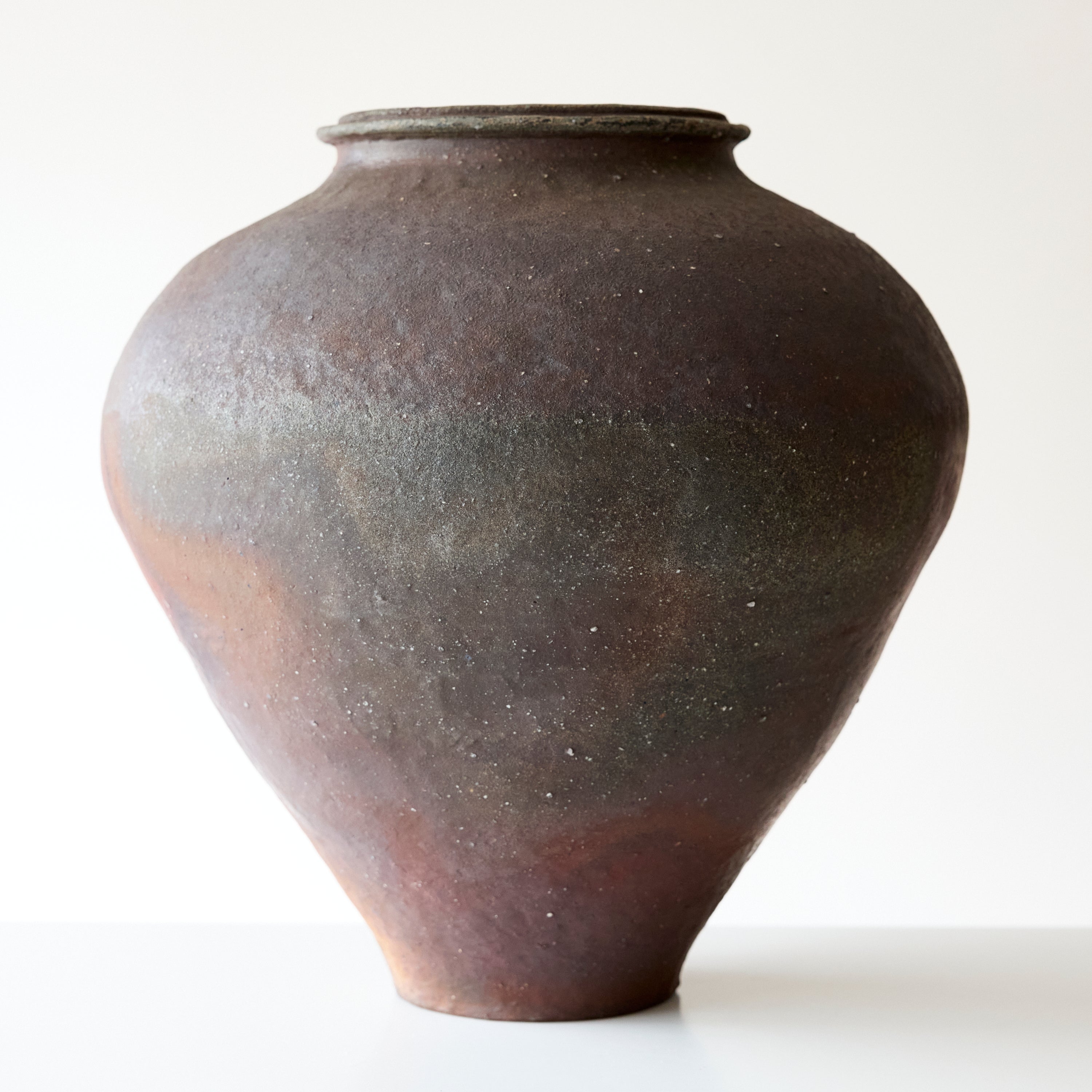 White glaze dot bowl