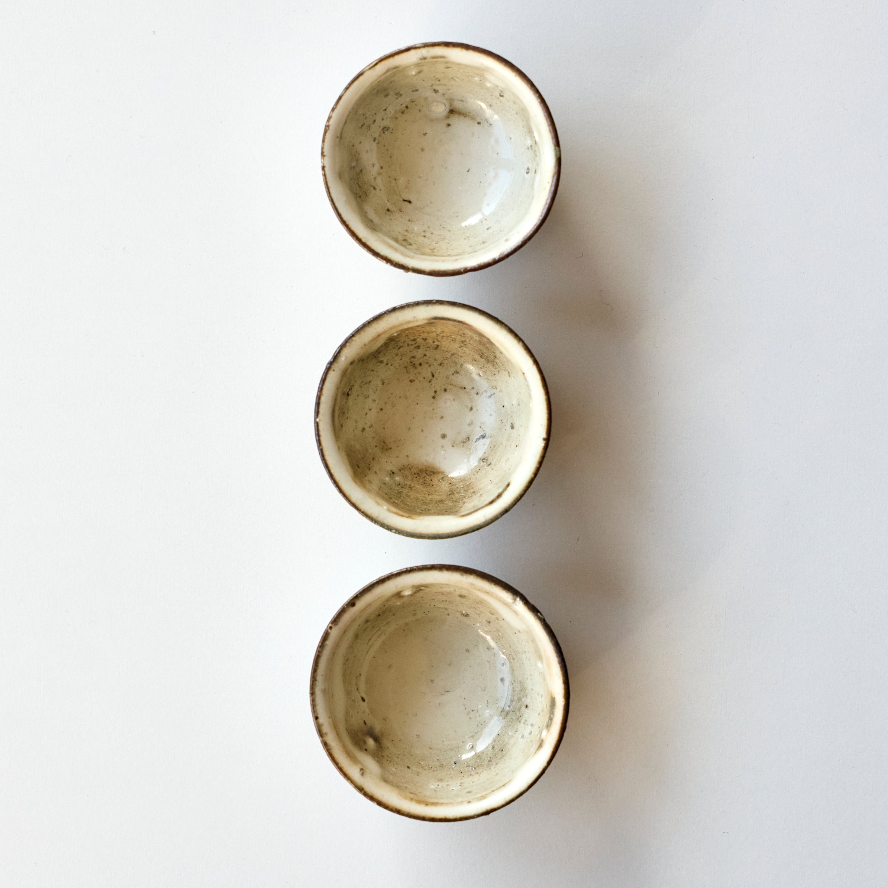 35 粉引き 茶杯