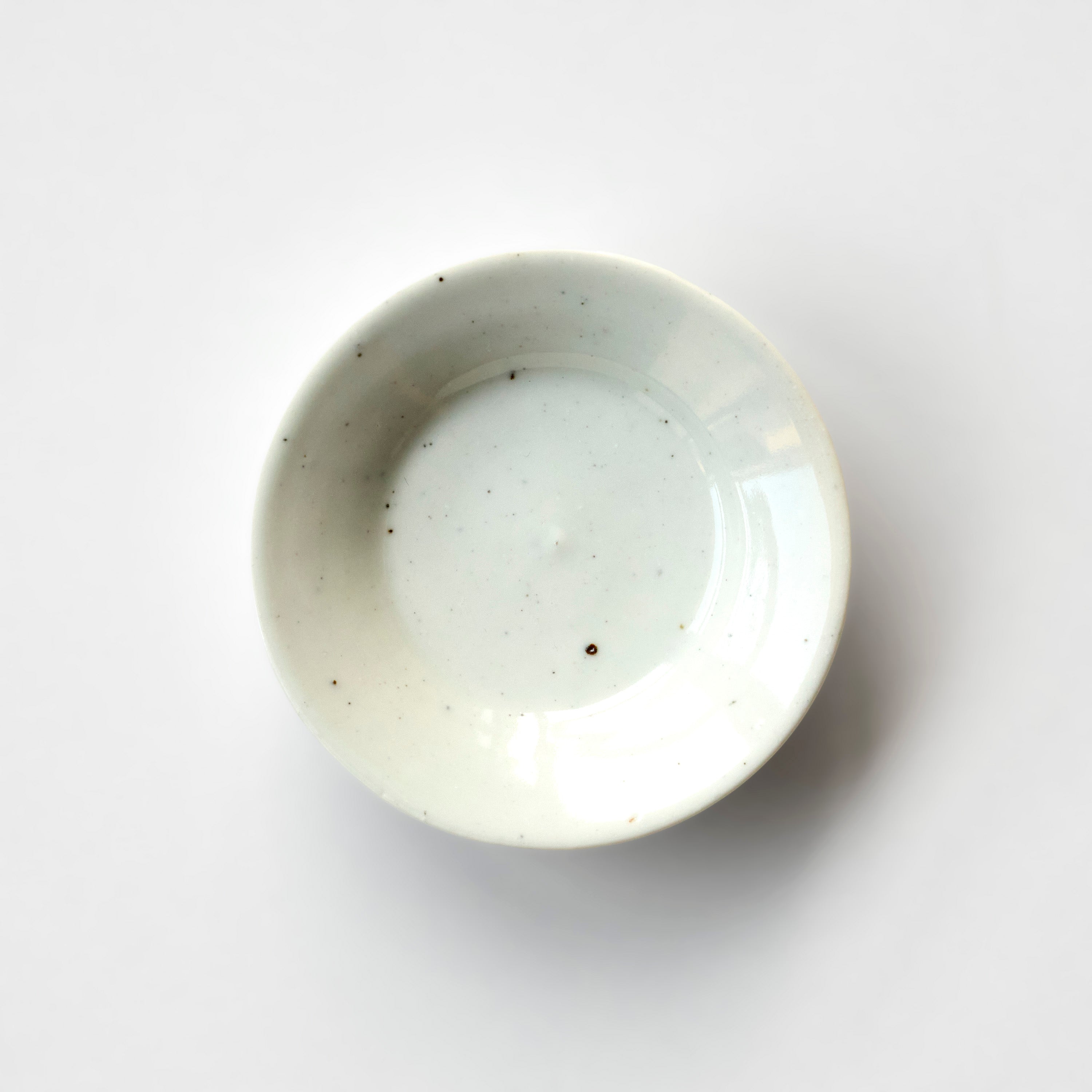 84 白磁小皿