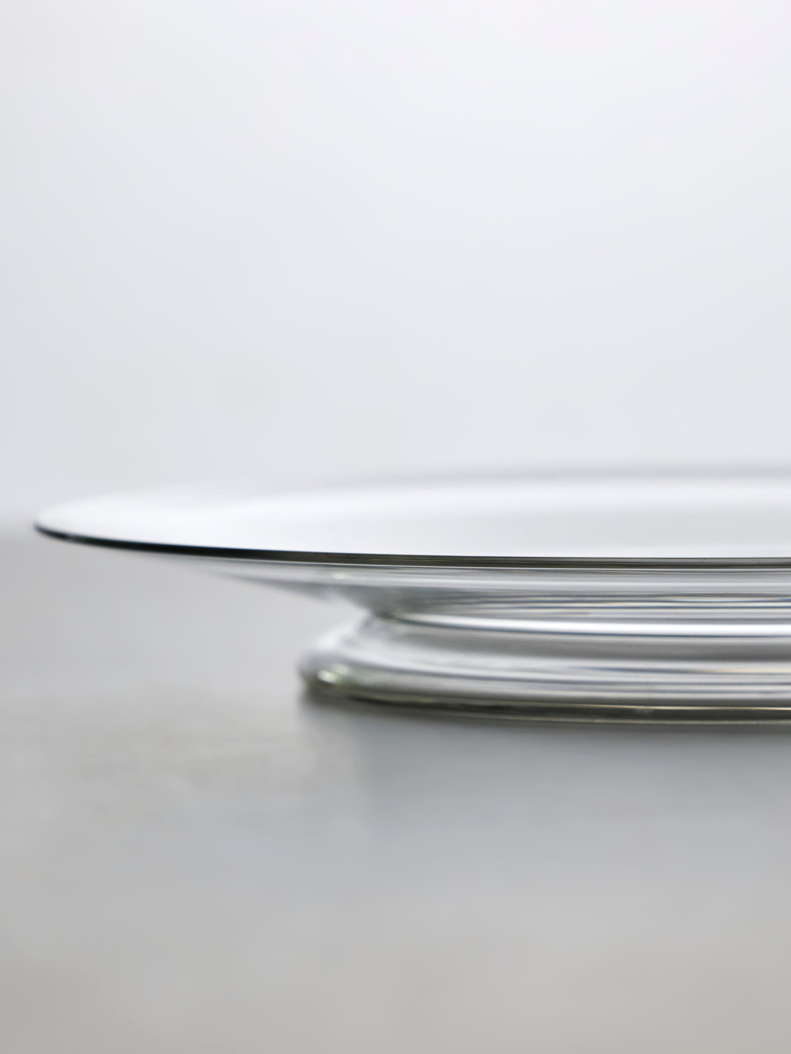 Drop Stem Glass (round)