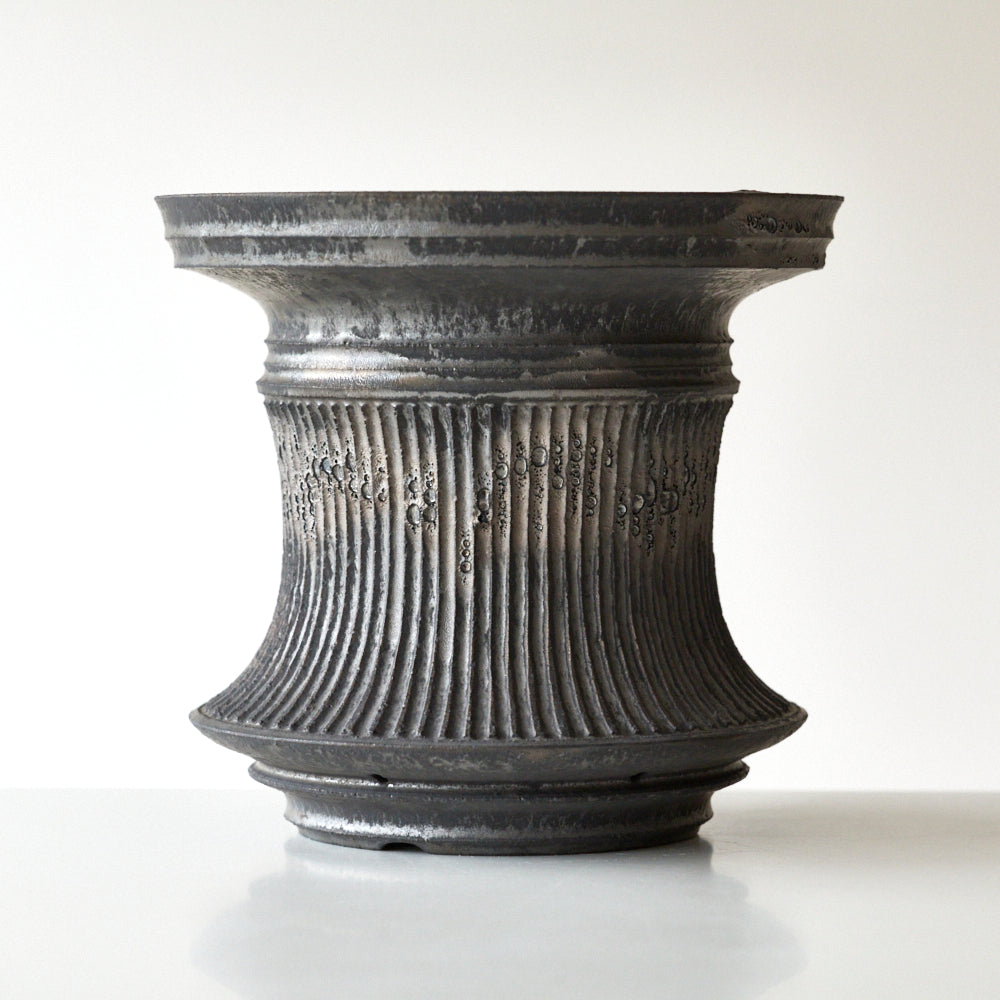 12 flowerpots