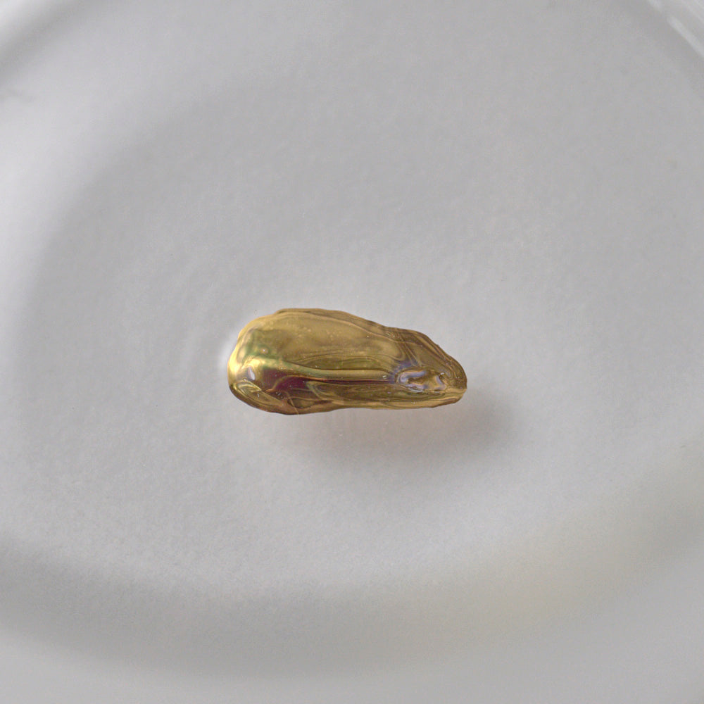 28 gold nut glass