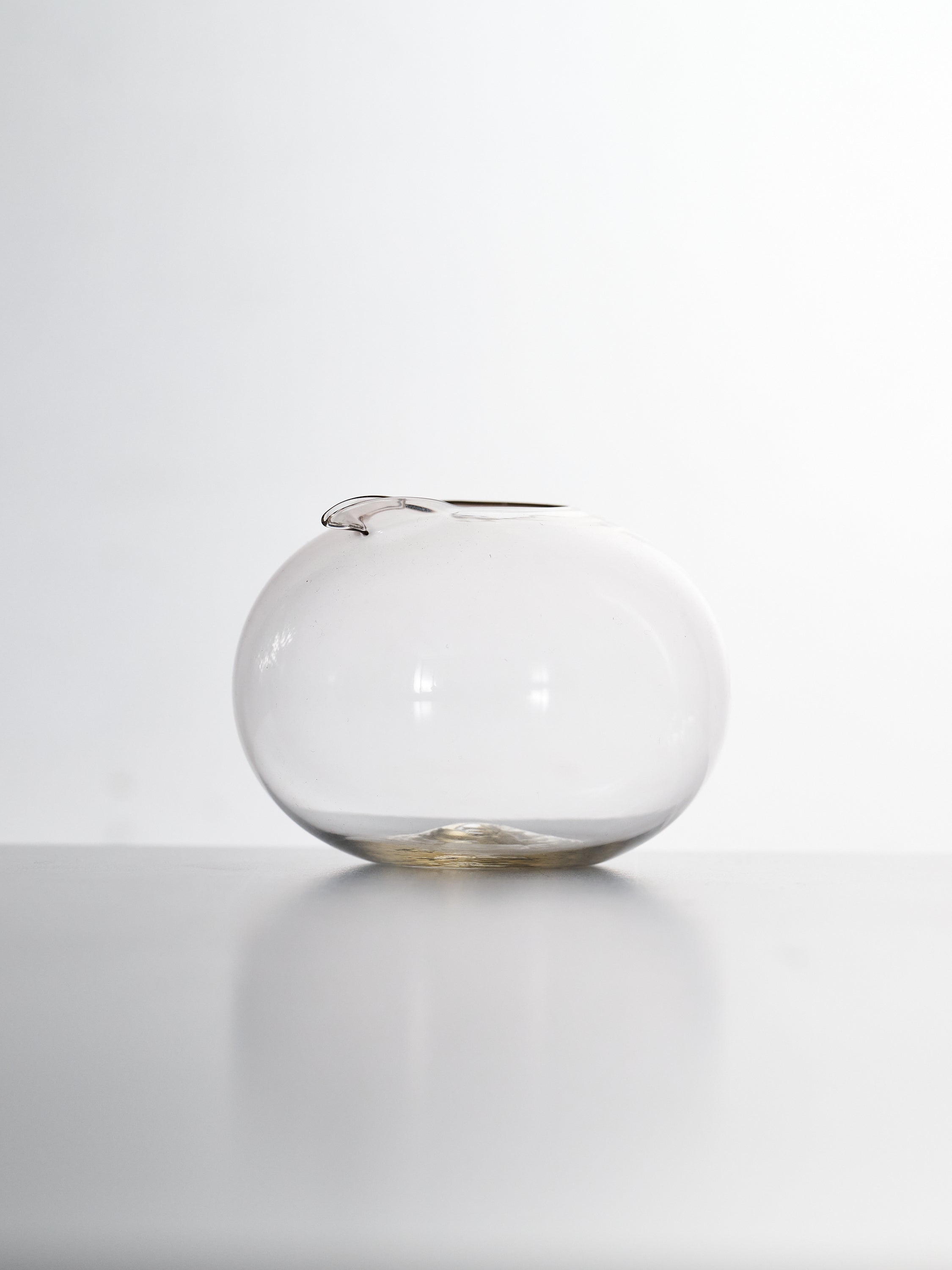 03 Katakuchi vase