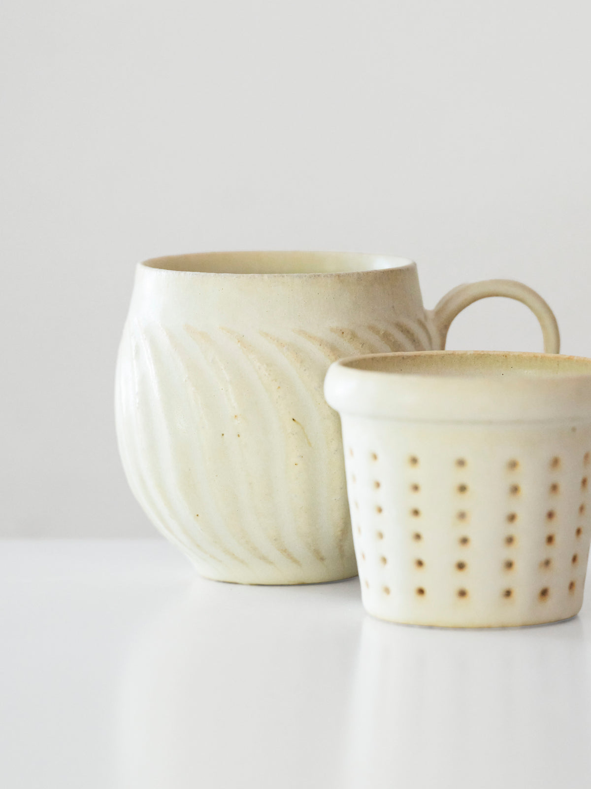 23b Mug with Infuser (White)