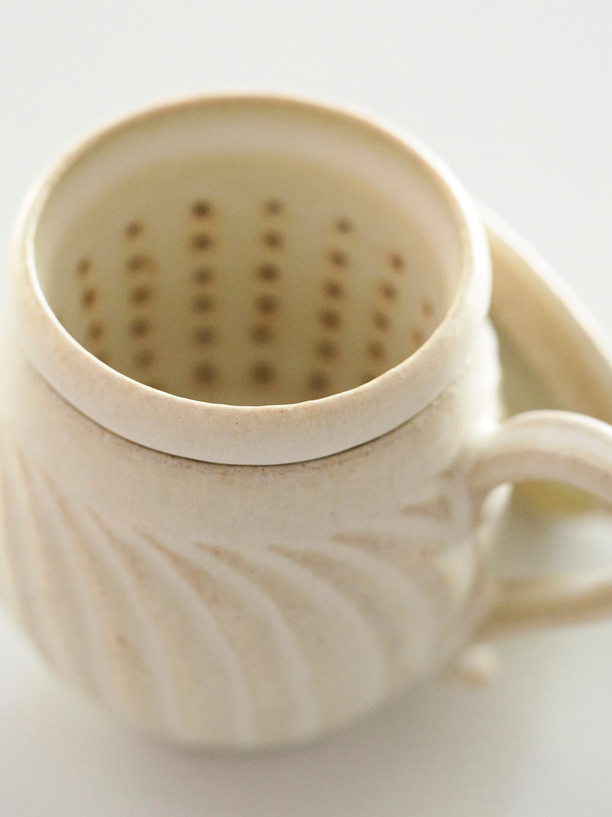 23b Mug with Infuser (White)