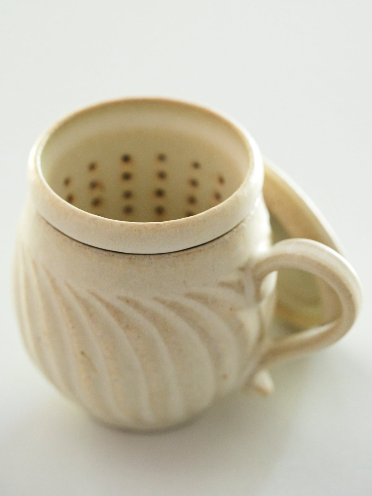 23b Mug with Infuser (White)