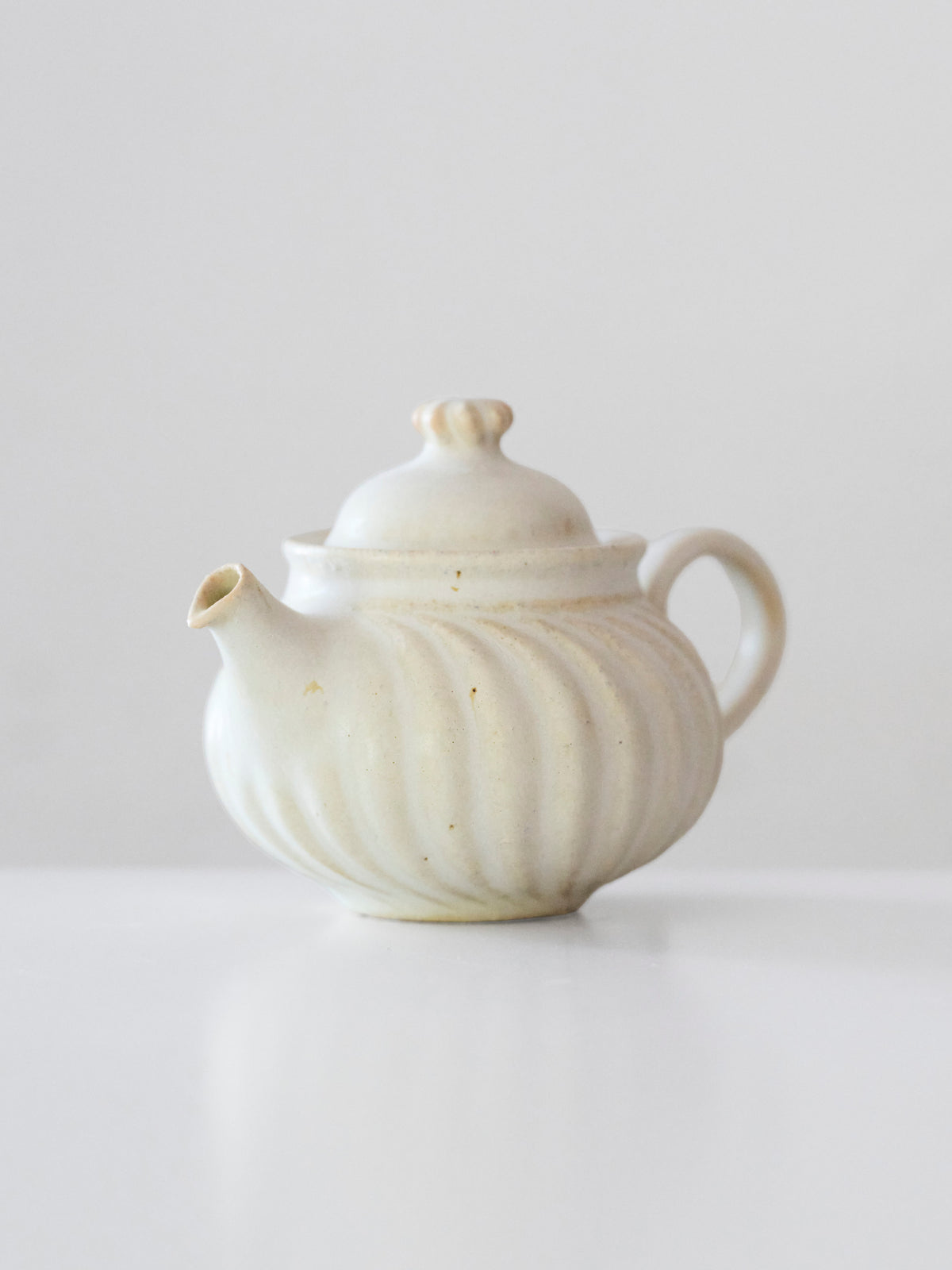 27a Chinese Teapot 