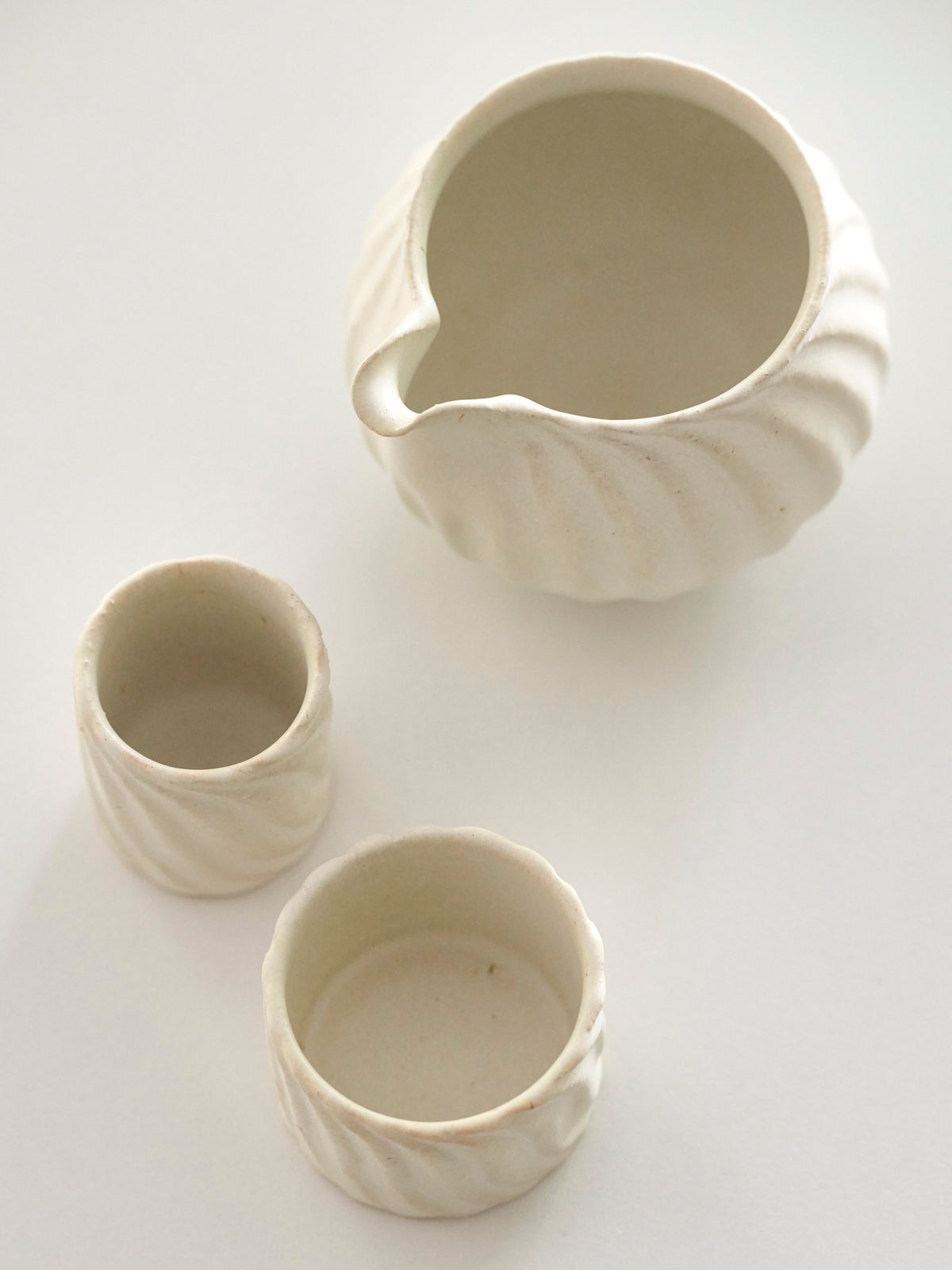 31b Katakuchi (White)