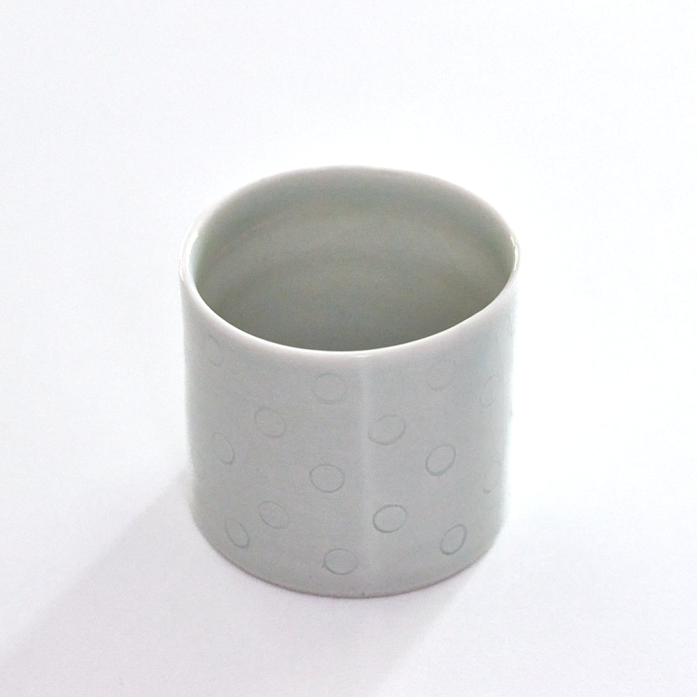 09 白磁水玉杯