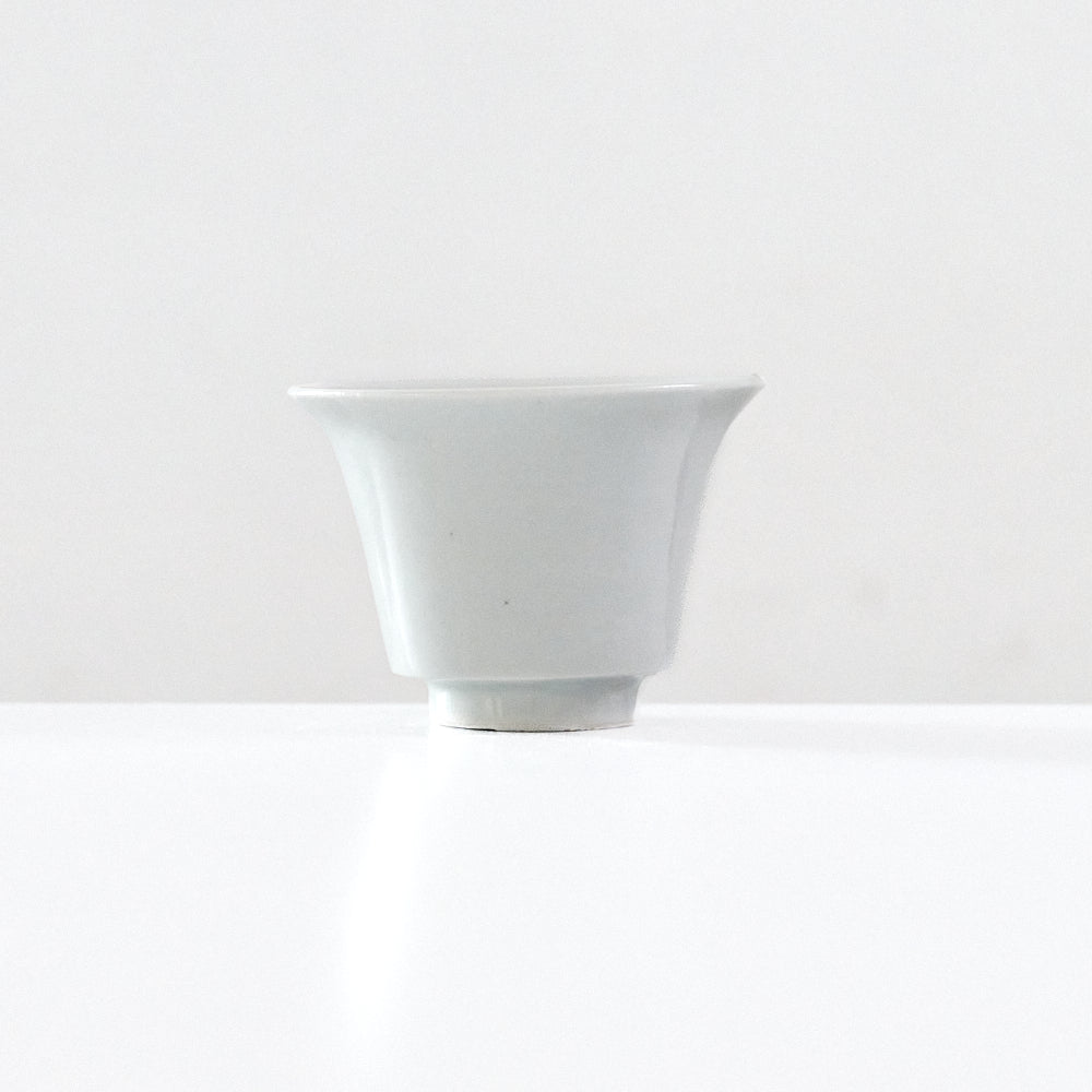 04 白磁杯