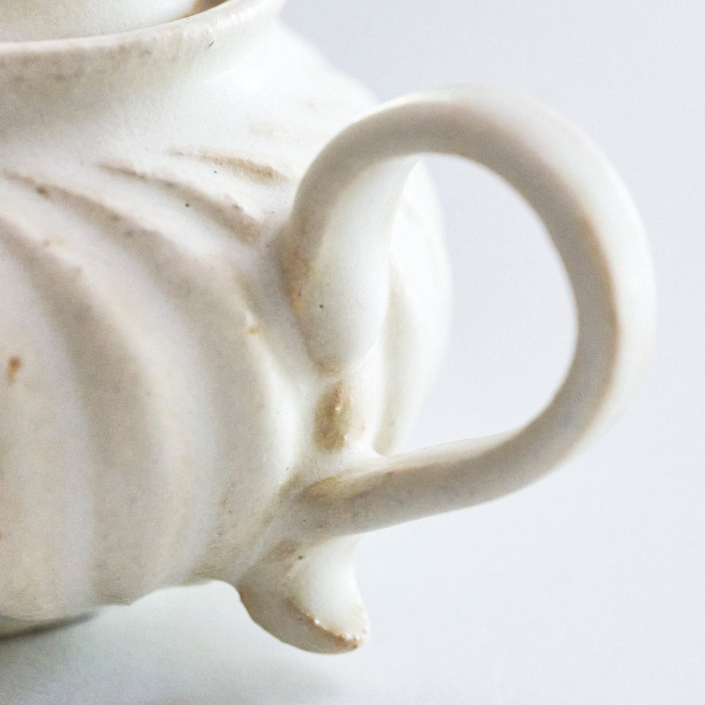 27b 茶壷