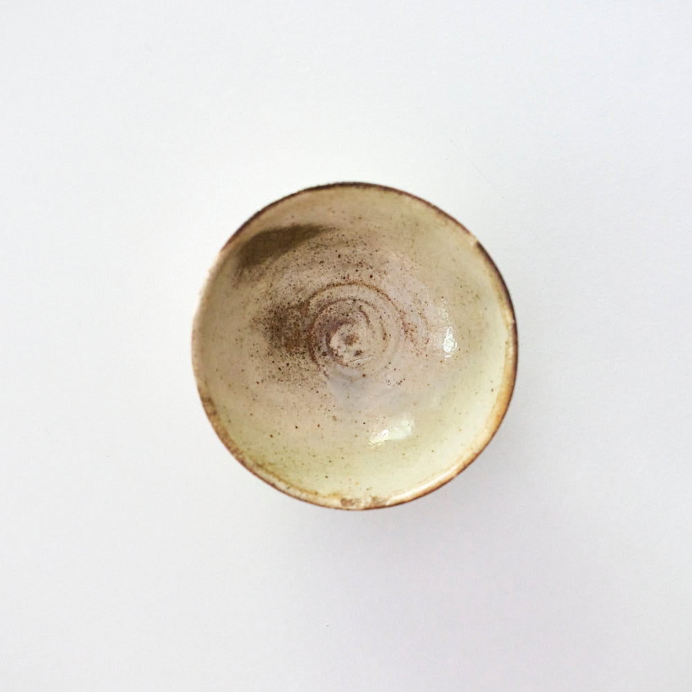 11 粉引平杯