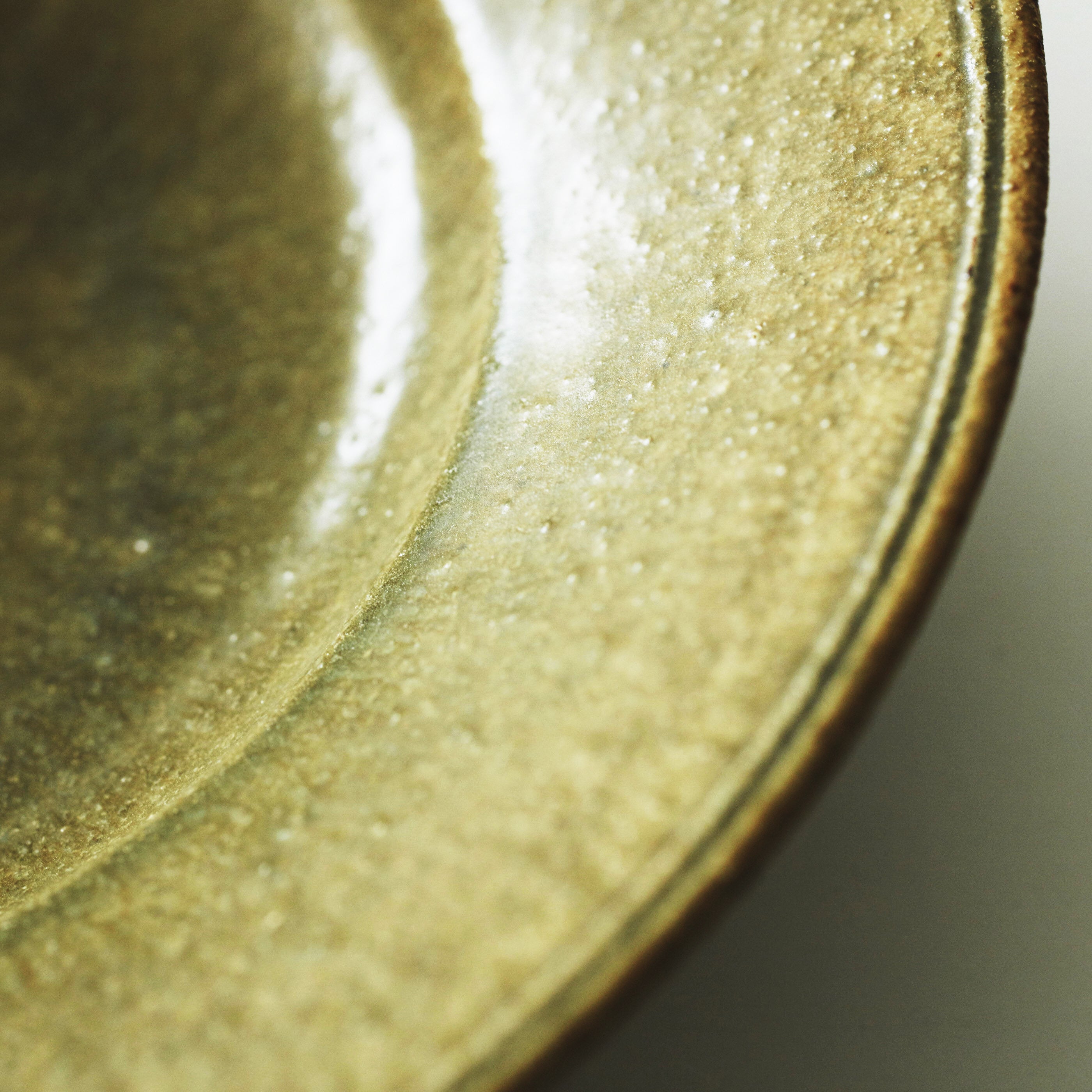 07 リム平鉢6寸 灰釉