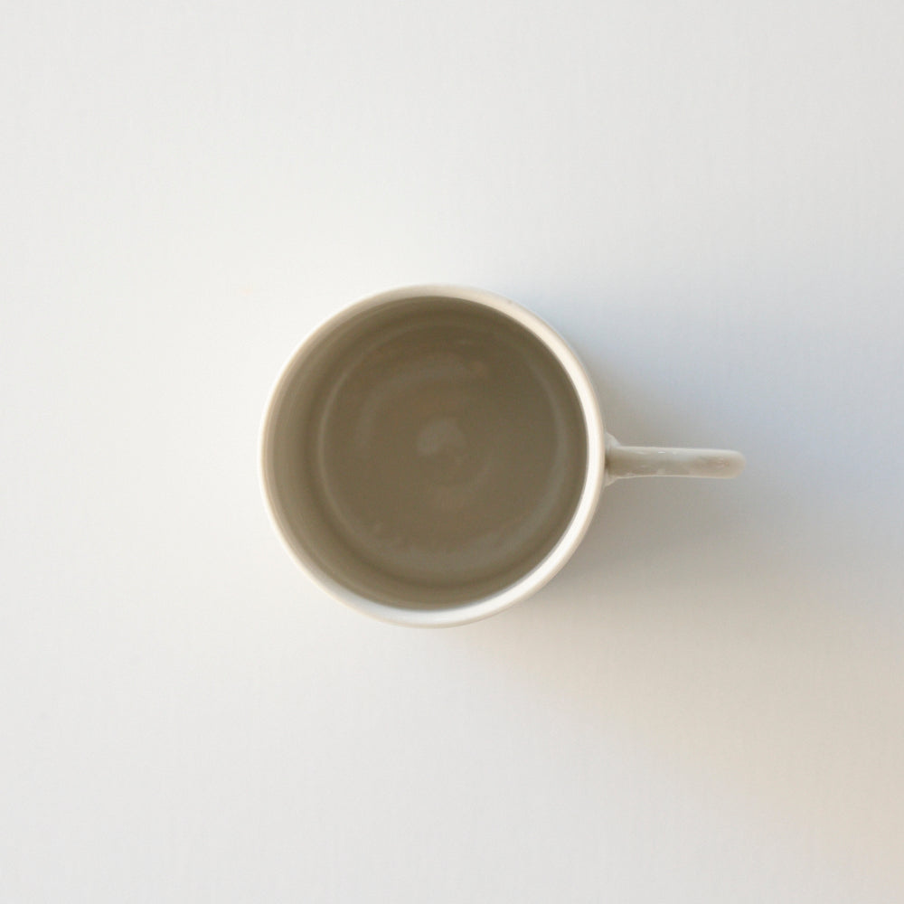 12个茶杯和碟子