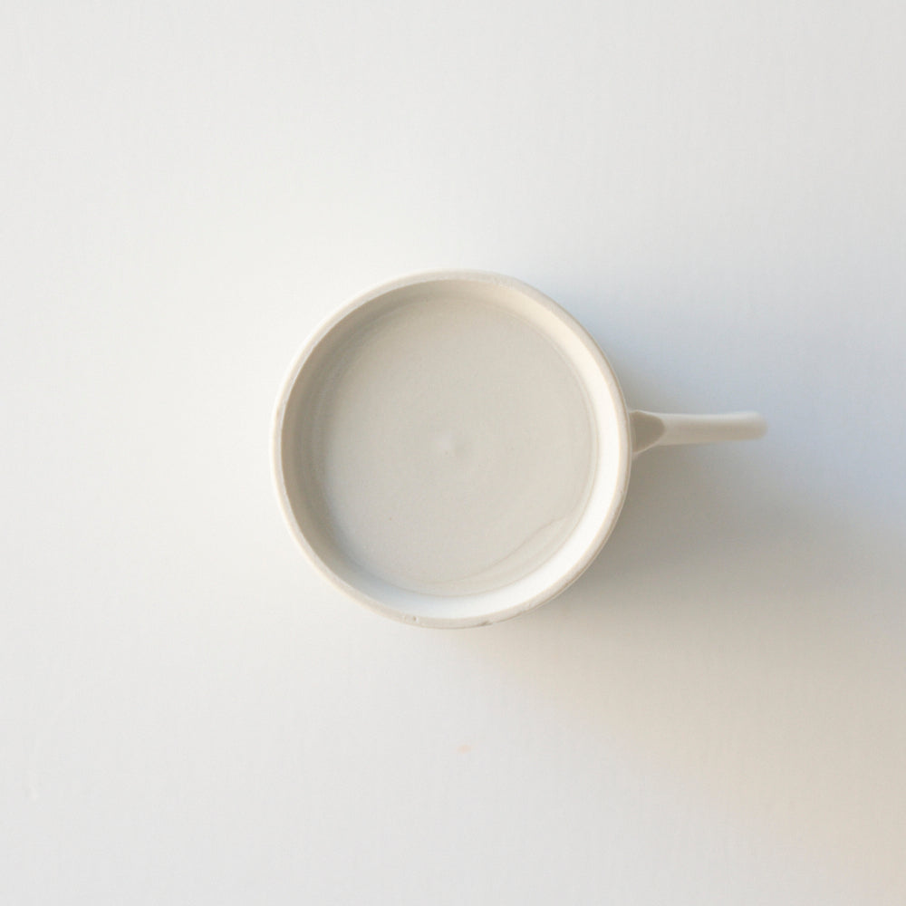 12 teacups and saucers