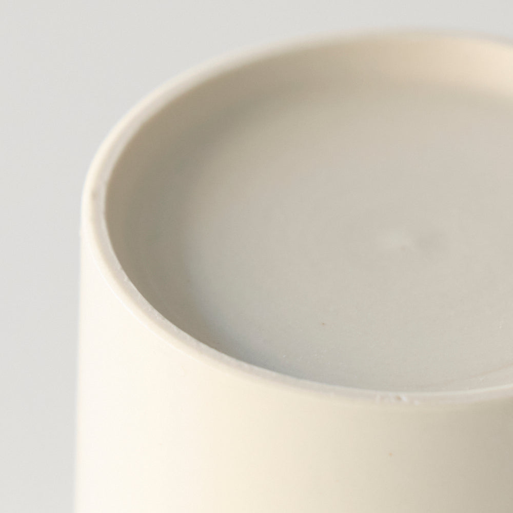 12 teacups and saucers